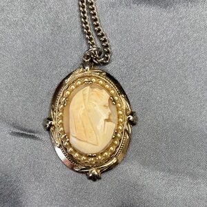 Elegant Gold Cameo Pendant Necklace